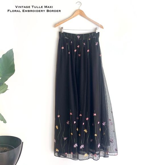 Black Tulle Maxi Skirt with embroidered floral border Vintage 90s balletcore - Picture 2 of 8
